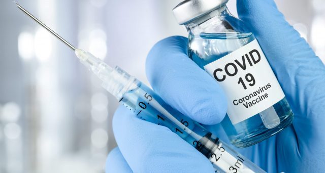 Covid-19, dal 15 febbraio aperte le adesioni alla campagna di vaccinazione per over 80